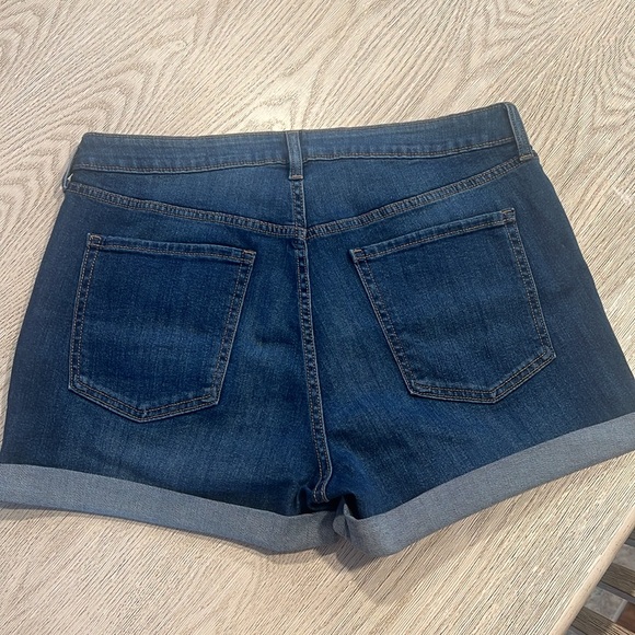 Old Navy WOW shorts - Picture 3 of 3